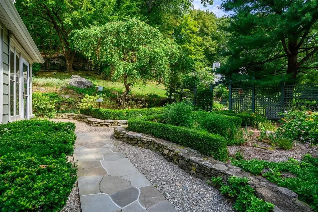 12 Old Brimstone Road Carmel NY 10512