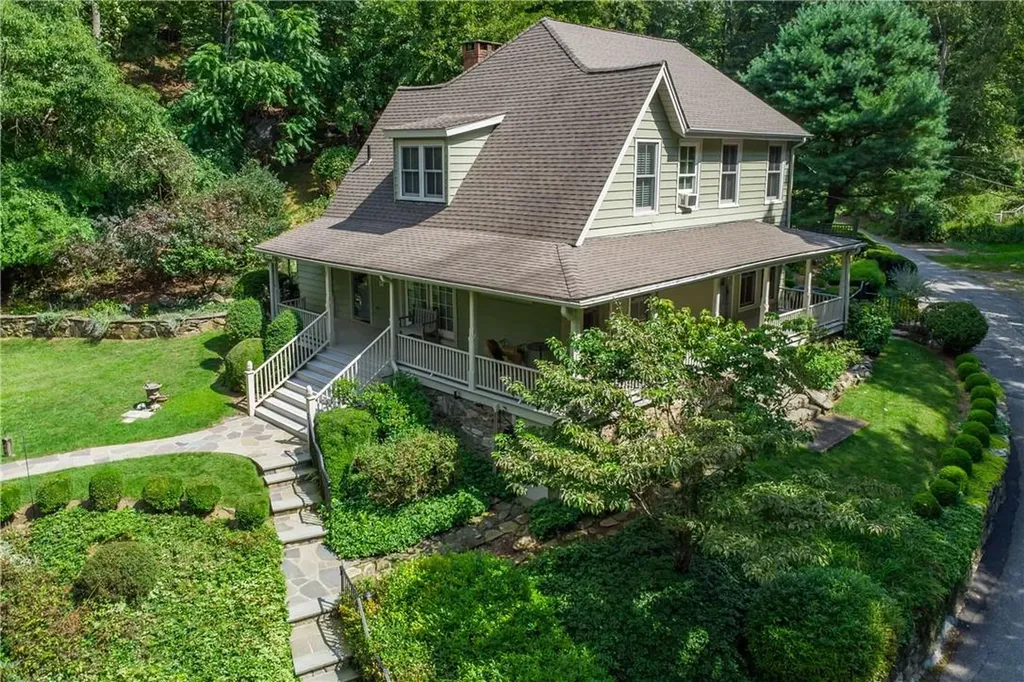 12 Old Brimstone Road Carmel NY 10512
