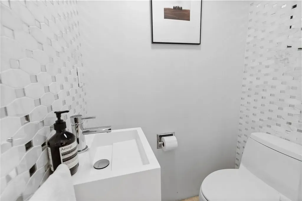 4 Boulder Brae Lane Larchmont NY 10538