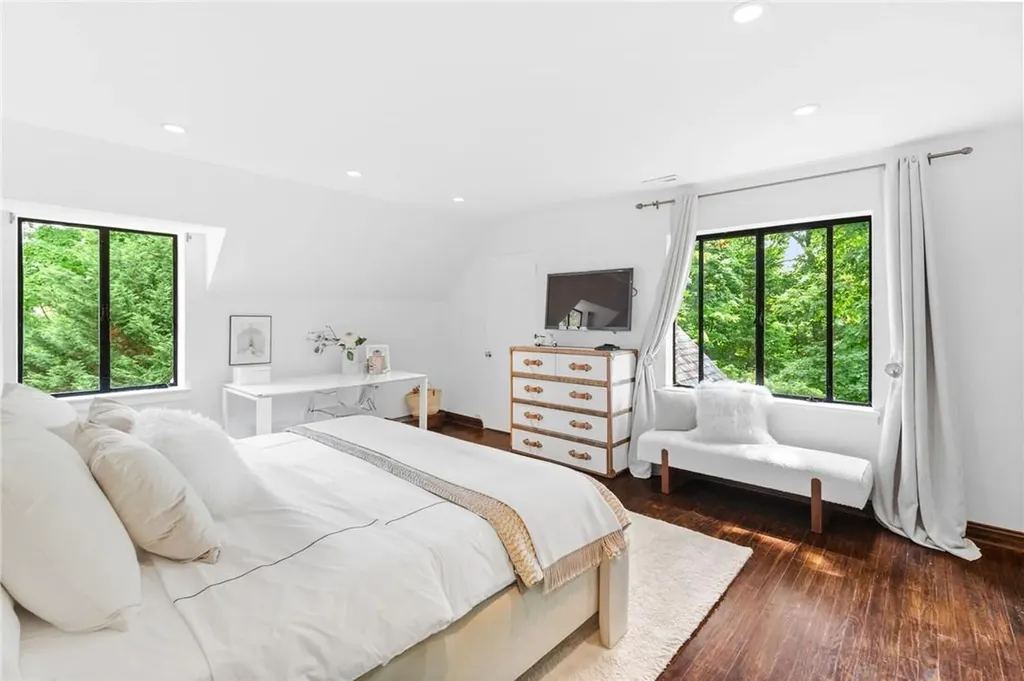 4 Boulder Brae Lane Larchmont NY 10538