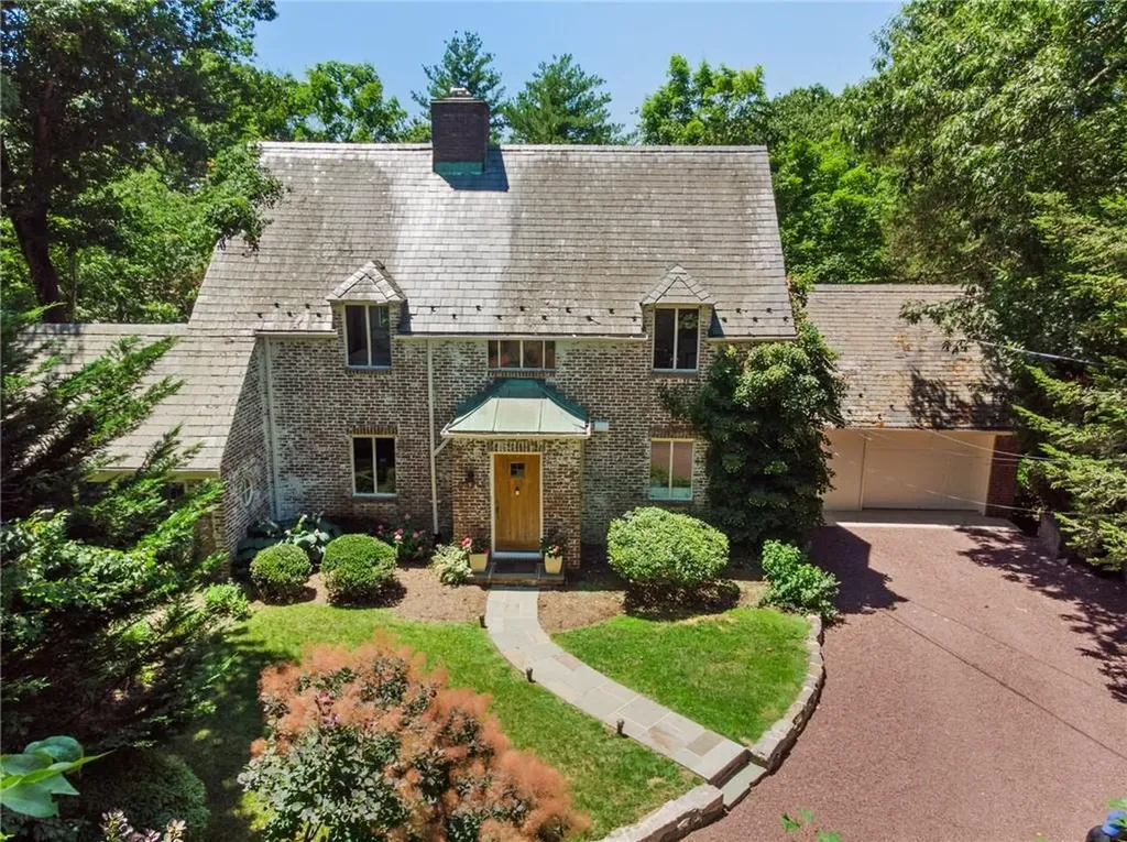 4 Boulder Brae Lane Larchmont NY 10538
