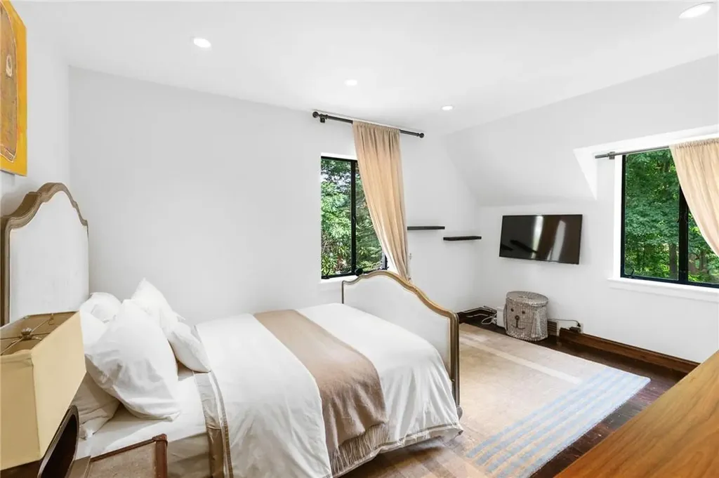 4 Boulder Brae Lane Larchmont NY 10538