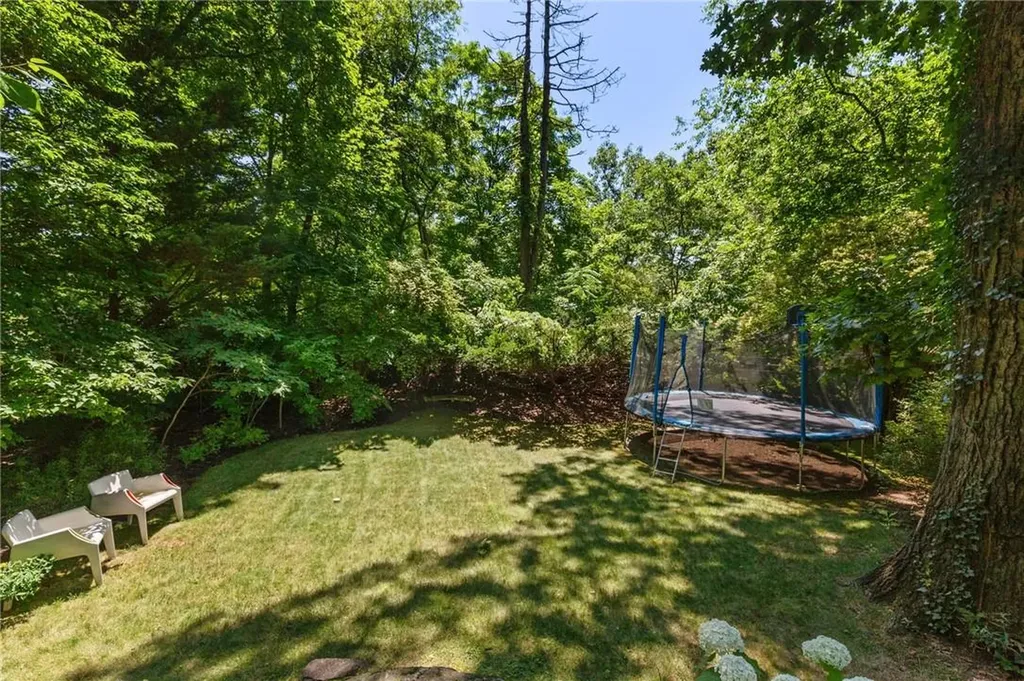 4 Boulder Brae Lane Larchmont NY 10538
