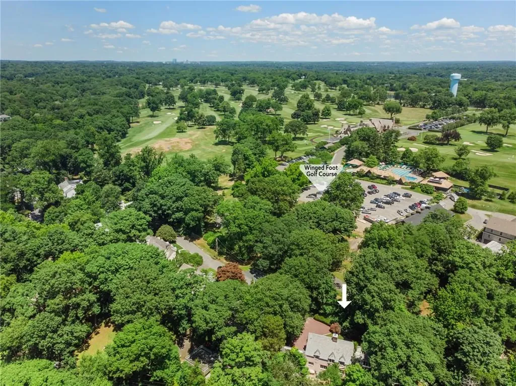 4 Boulder Brae Lane Larchmont NY 10538