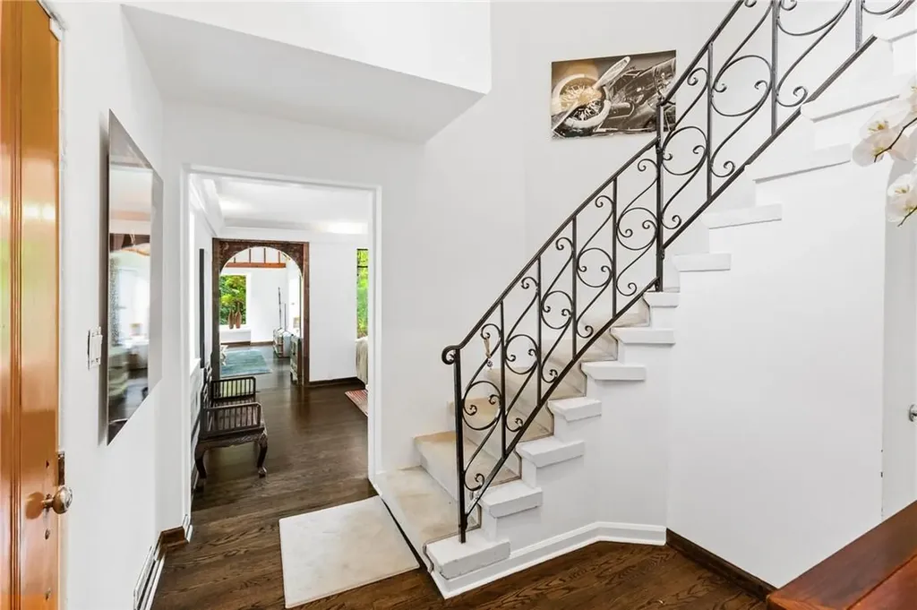4 Boulder Brae Lane Larchmont NY 10538