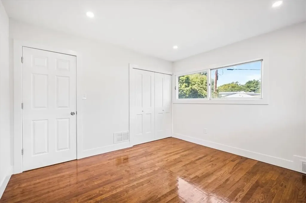 22 Wilmot Terrace Poughkeepsie NY 12603