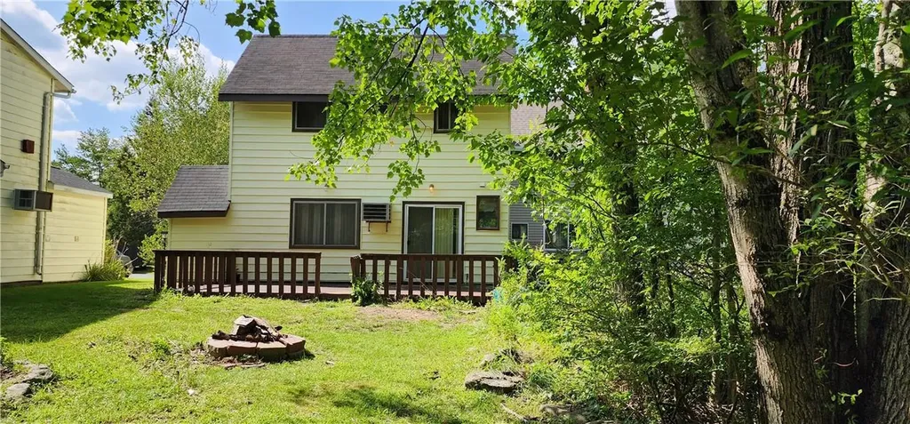 11 Peter Way Kiamesha Lake NY 12751