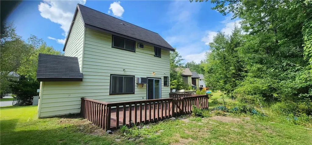 11 Peter Way Kiamesha Lake NY 12751