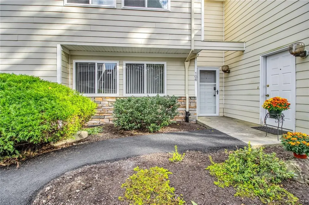 106 Crystal Hill Lane Poughkeepsie NY 12603