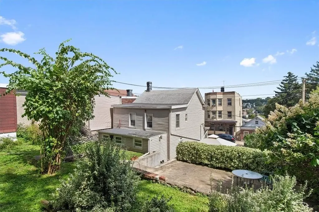 235 Edwards Place Yonkers NY 10703