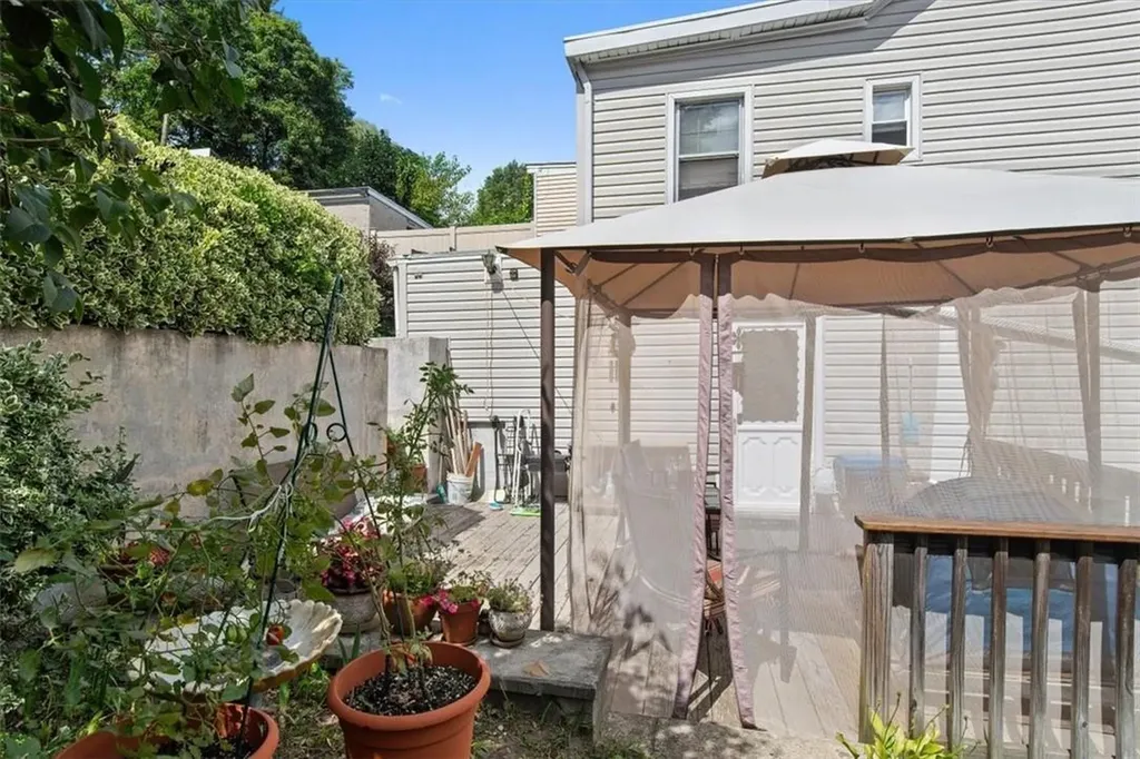 235 Edwards Place Yonkers NY 10703