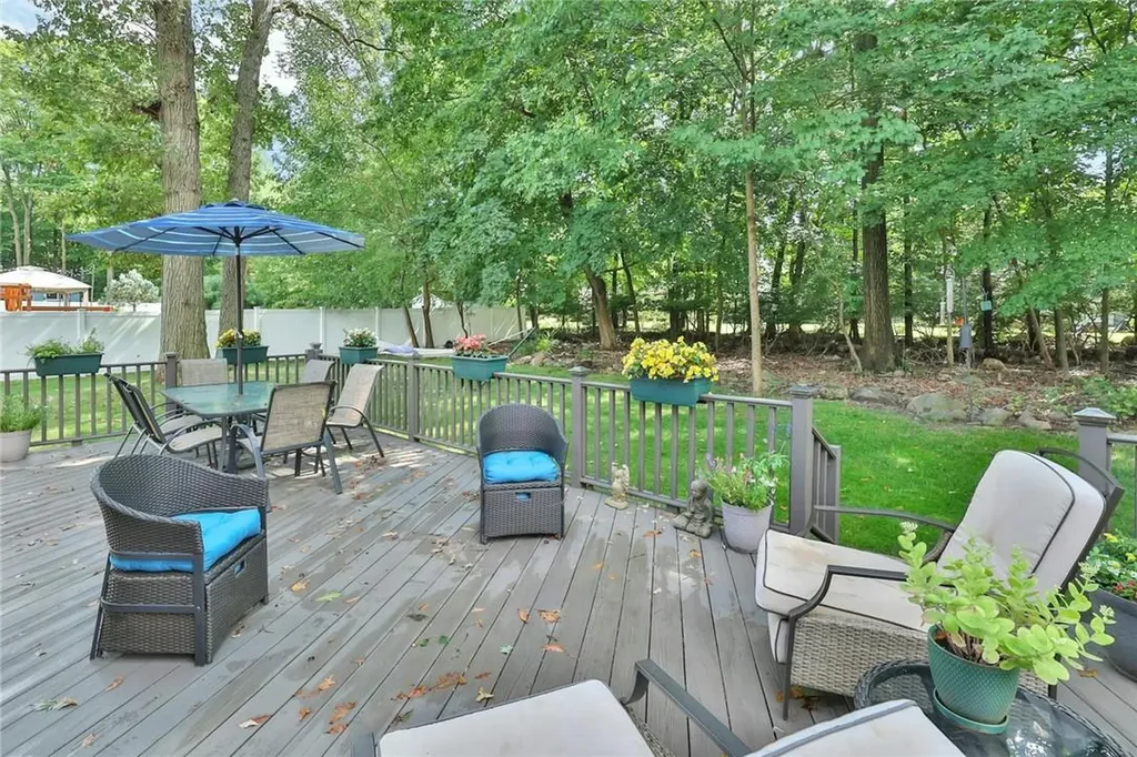 23 Yorkshire Drive Suffern NY 10901