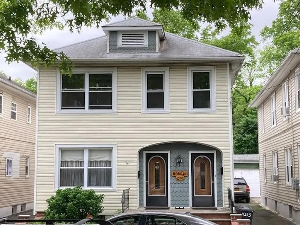 4295 Napier Avenue Bronx NY 10470