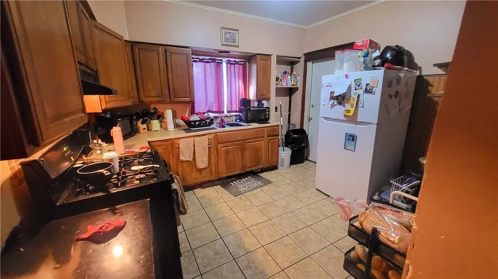 23 Crescent Place Middletown NY 10940