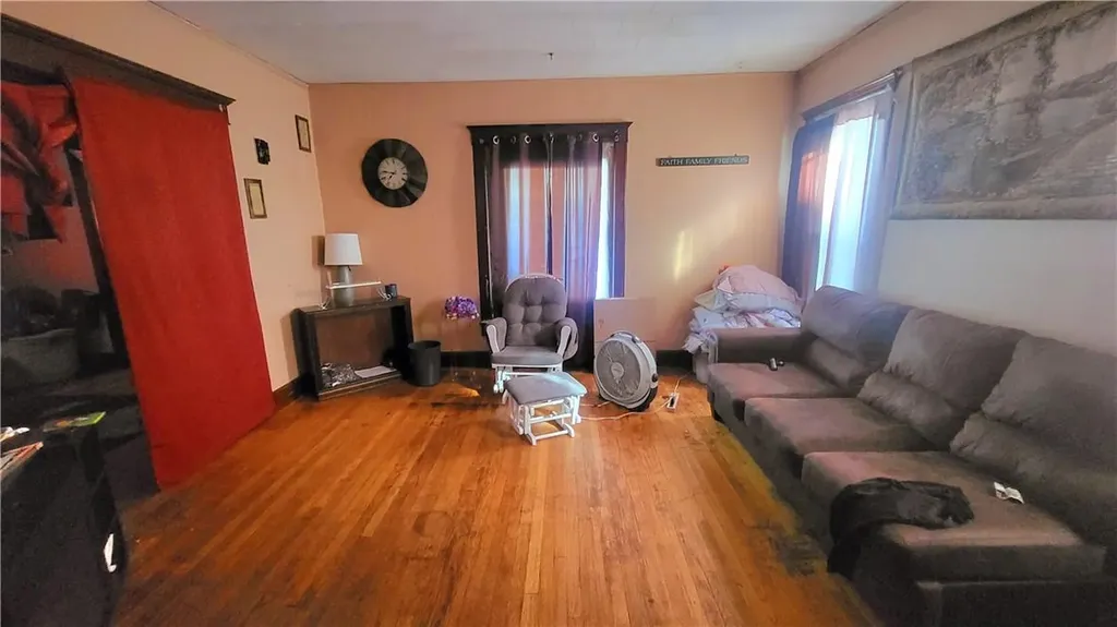 23 Crescent Place Middletown NY 10940