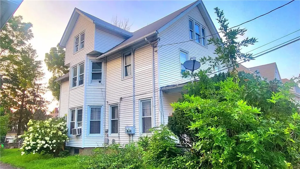 23 Crescent Place Middletown NY 10940