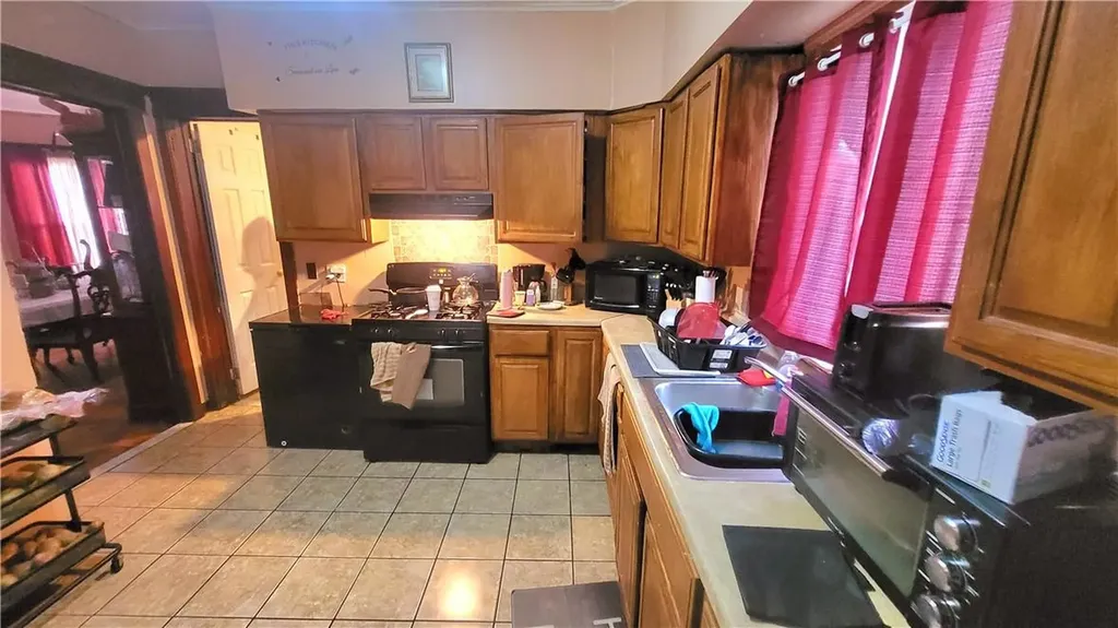 23 Crescent Place Middletown NY 10940