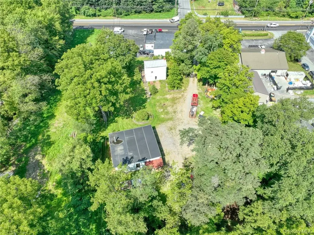 1316 Route 44 Pleasant Valley NY 12569