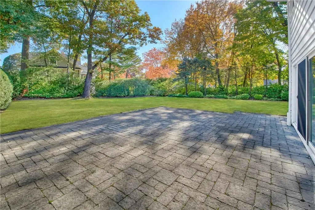 6 Canterbury Road N Harrison NY 10528