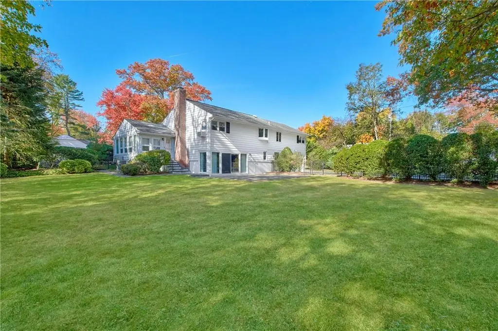 6 Canterbury Road N Harrison NY 10528