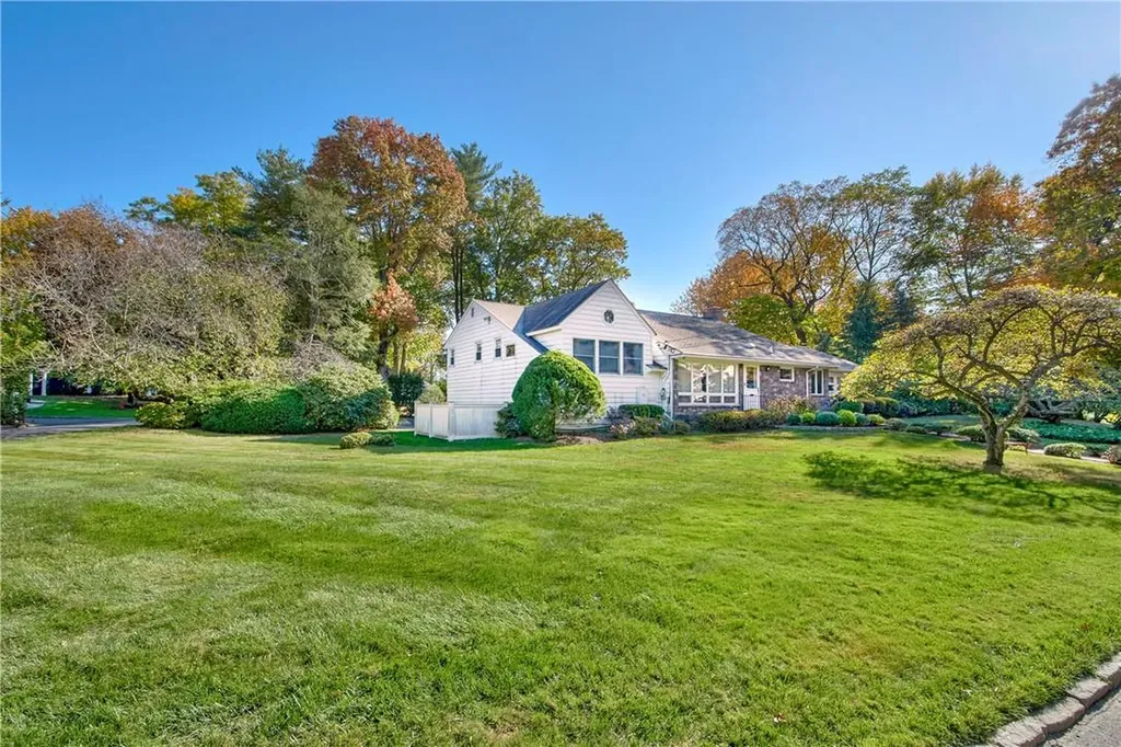 6 Canterbury Road N Harrison NY 10528