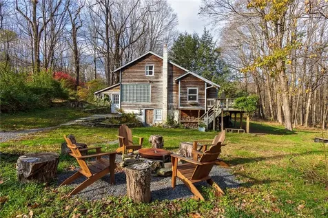 593 Field Road Red Hook NY 12571