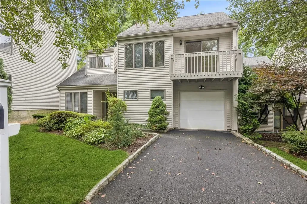 21 Evon Court Scarsdale NY 10583