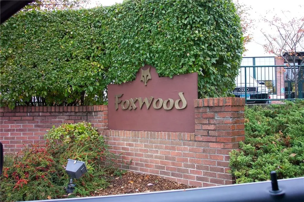 6 Foxwood Circle Mount Kisco NY 10549