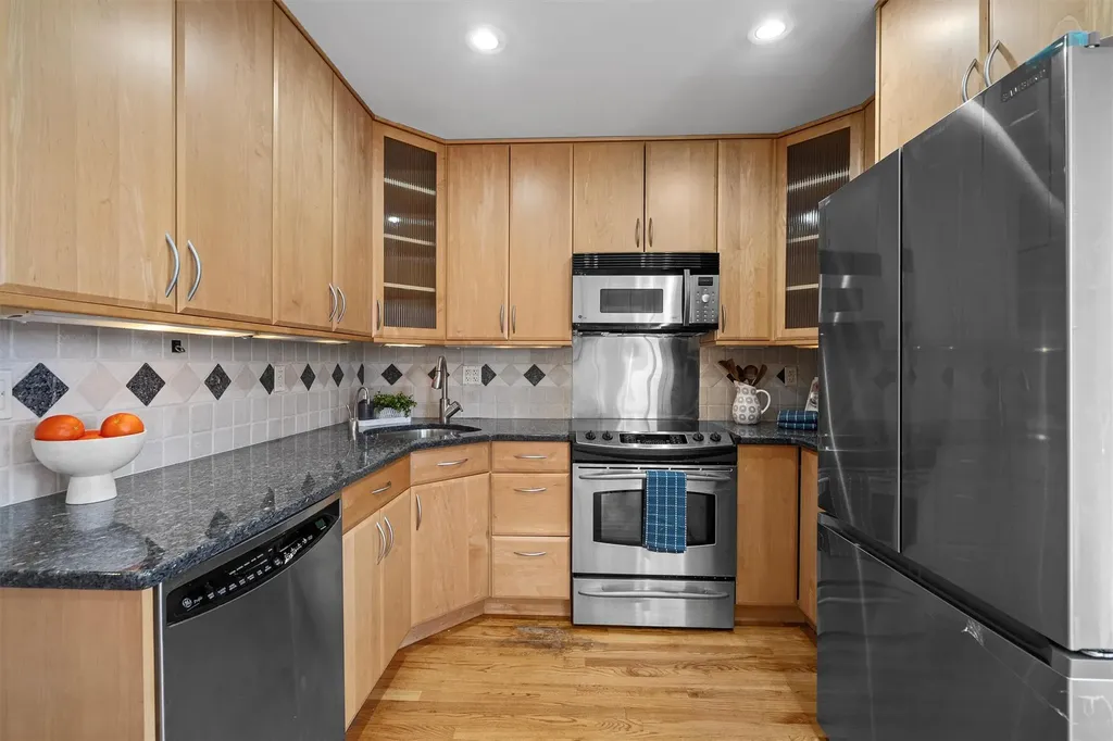 182 Harding Drive New Rochelle NY 10801