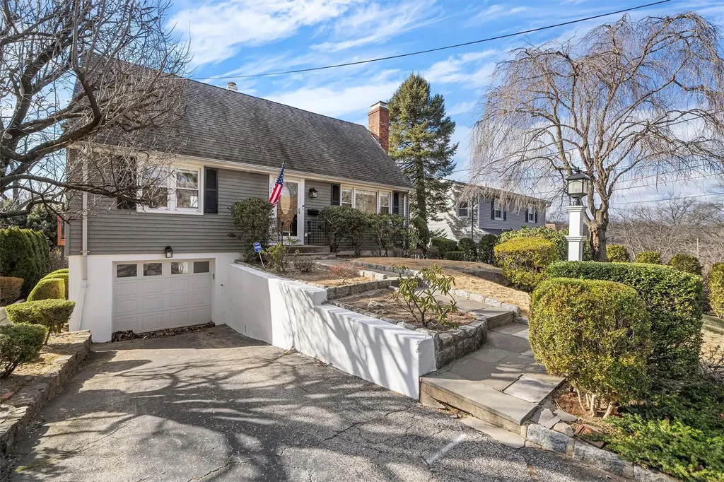 182 Harding Drive New Rochelle NY 10801