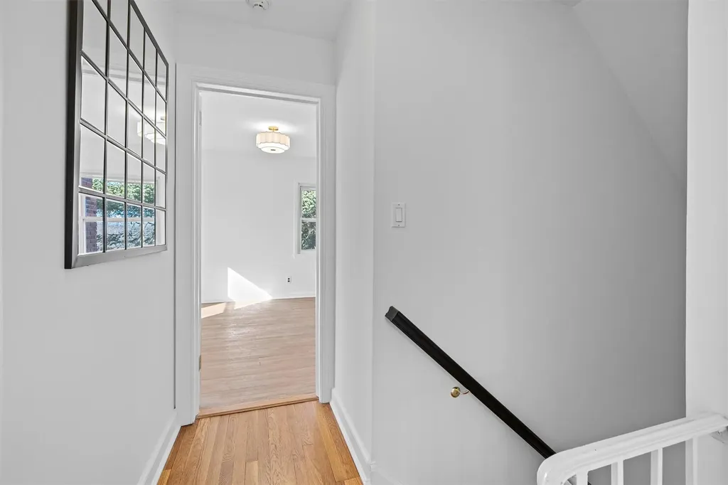 182 Harding Drive New Rochelle NY 10801
