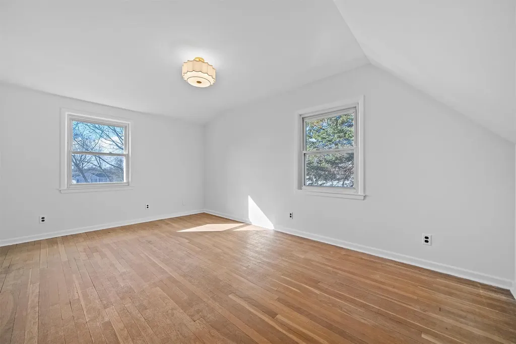 182 Harding Drive New Rochelle NY 10801