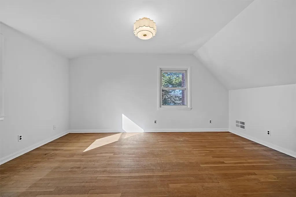 182 Harding Drive New Rochelle NY 10801