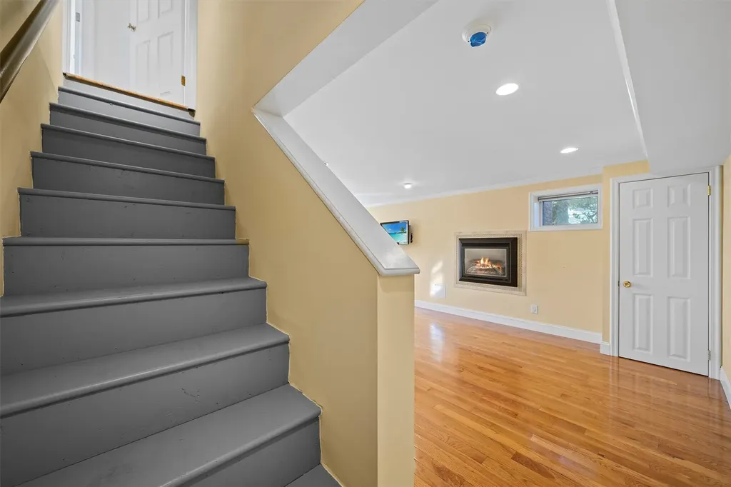 182 Harding Drive New Rochelle NY 10801