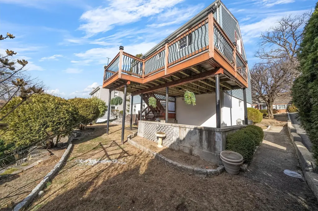 182 Harding Drive New Rochelle NY 10801