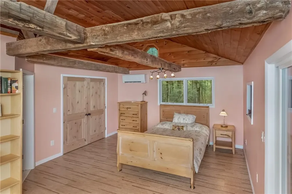 90 Sidney Street Kerhonkson NY 12446