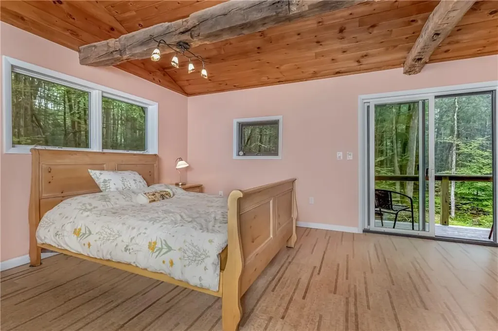 90 Sidney Street Kerhonkson NY 12446