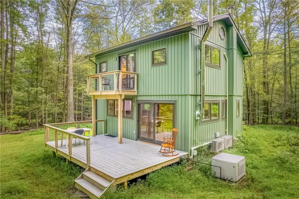 90 Sidney Street Kerhonkson NY 12446