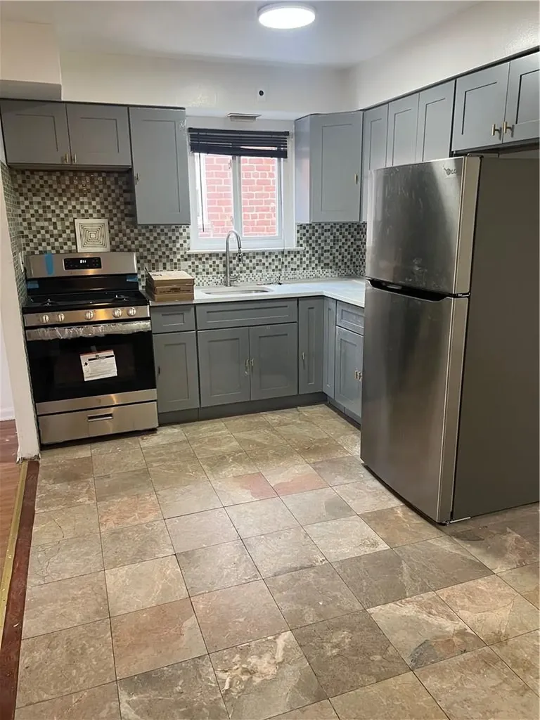 3541 Ropes Avenue Bronx NY 10475