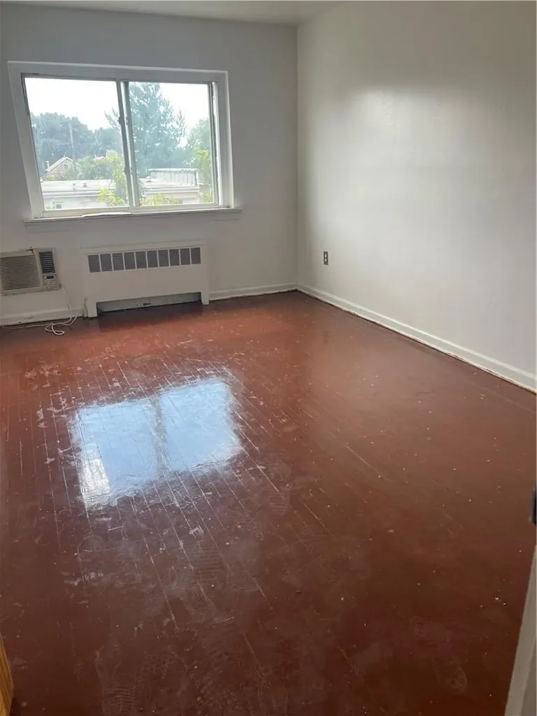 3541 Ropes Avenue Bronx NY 10475
