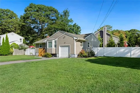 211 King Road Rocky Point NY 11778