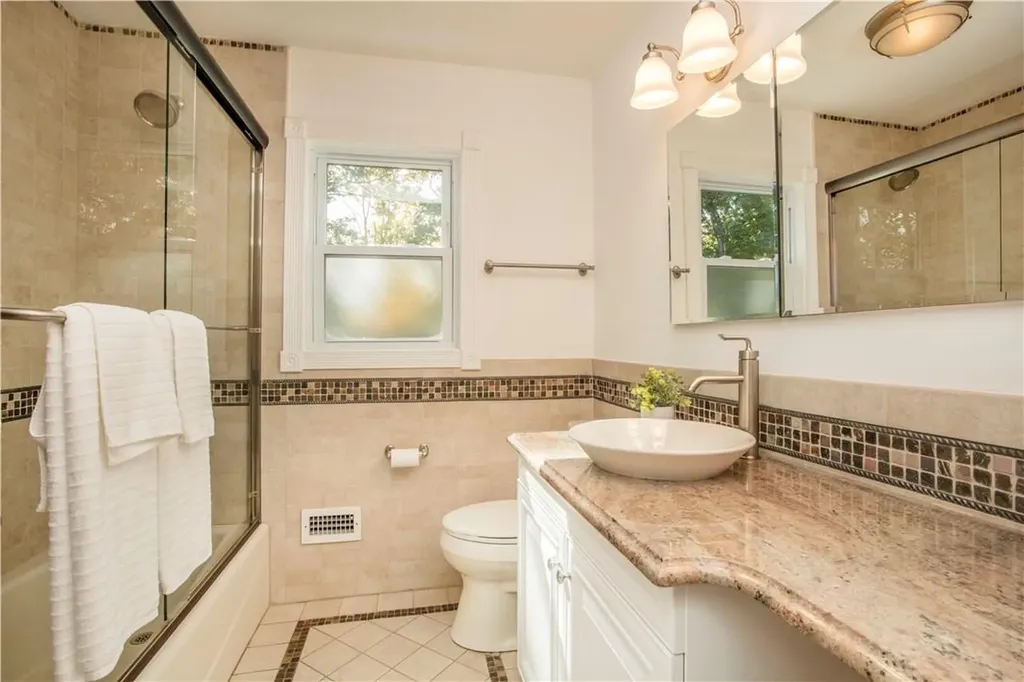 59 Amherst Drive New Rochelle NY 10804