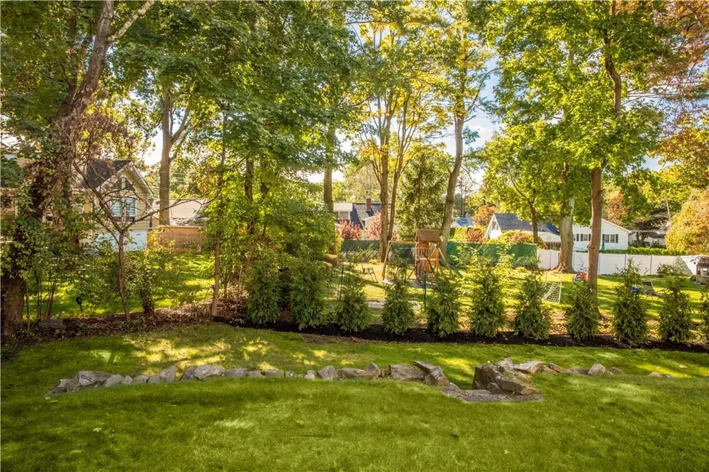 59 Amherst Drive New Rochelle NY 10804