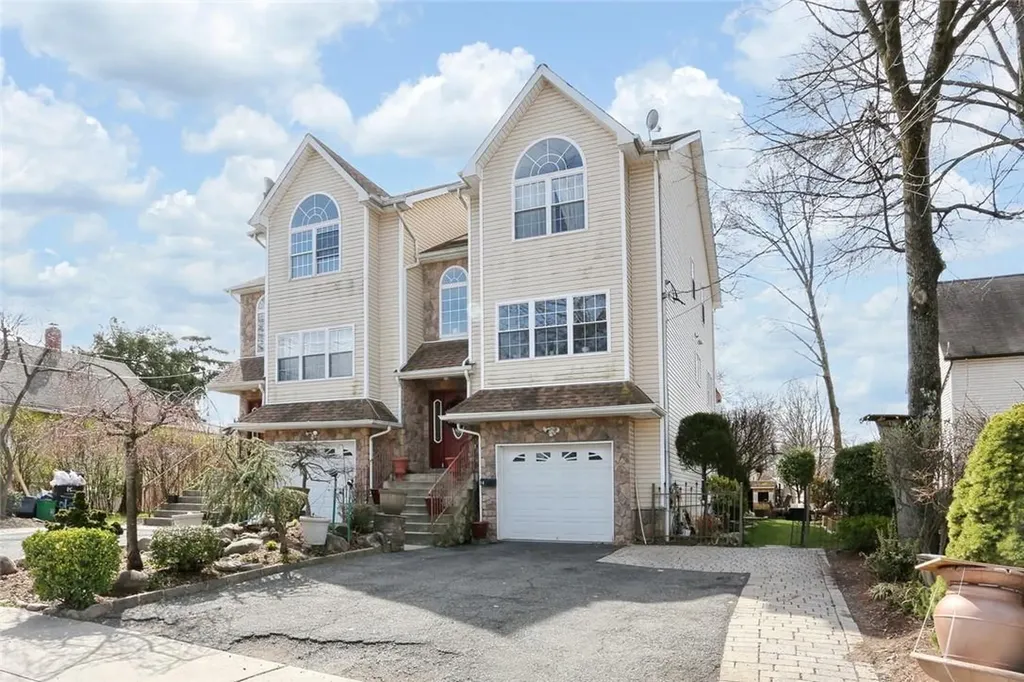 12 Lincoln Street Spring Valley NY 10977