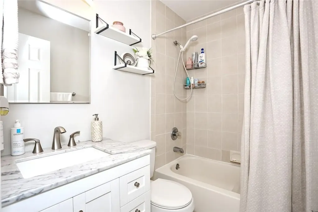 12 Lincoln Street Spring Valley NY 10977