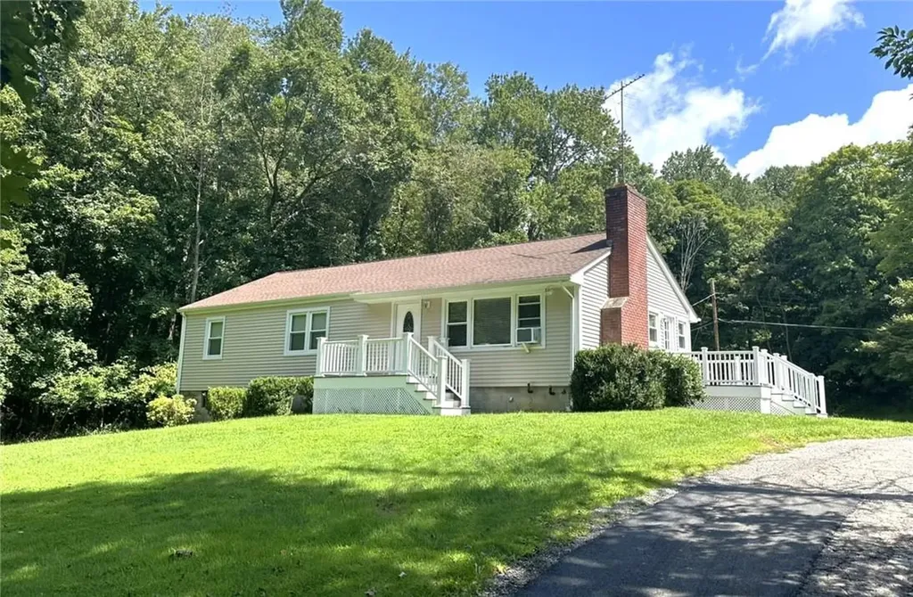 23 Out Of The Woods Lane Mahopac NY 10541
