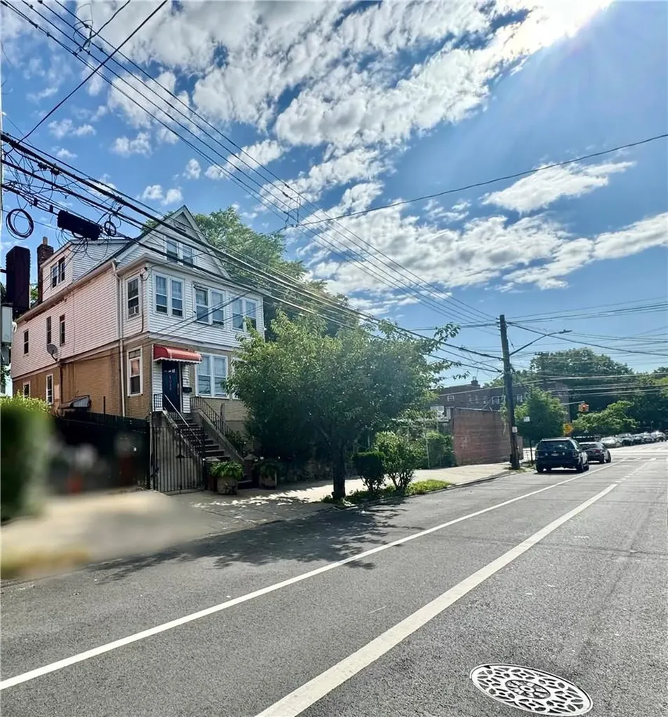 1059 E 225th Street Bronx NY 10466