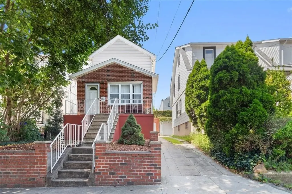 4351 Bruner Avenue Bronx NY 10466