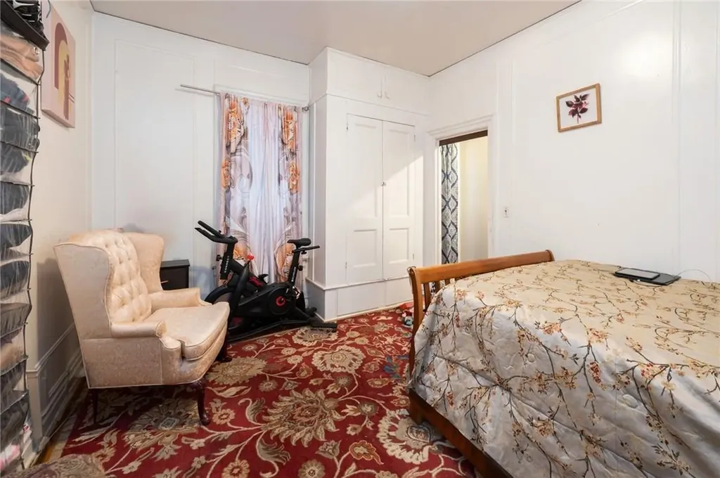 671 E 224th Street Bronx NY 10466