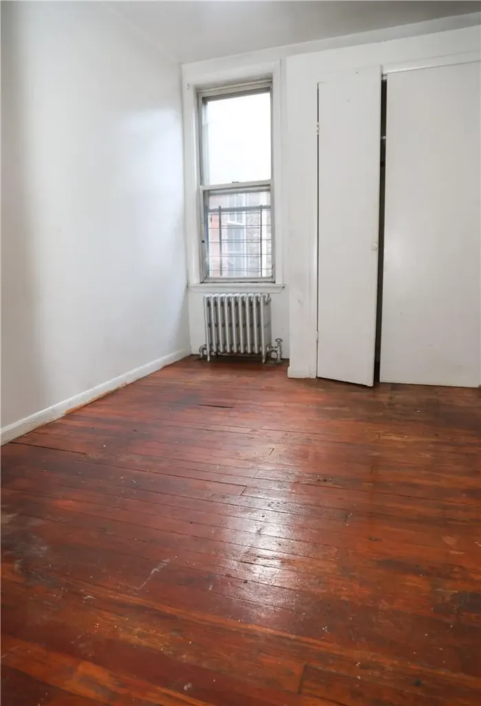 671 E 224th Street Bronx NY 10466